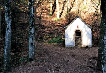 kapelle bei baustert wanderweg nr 78 naturpark suedeifel